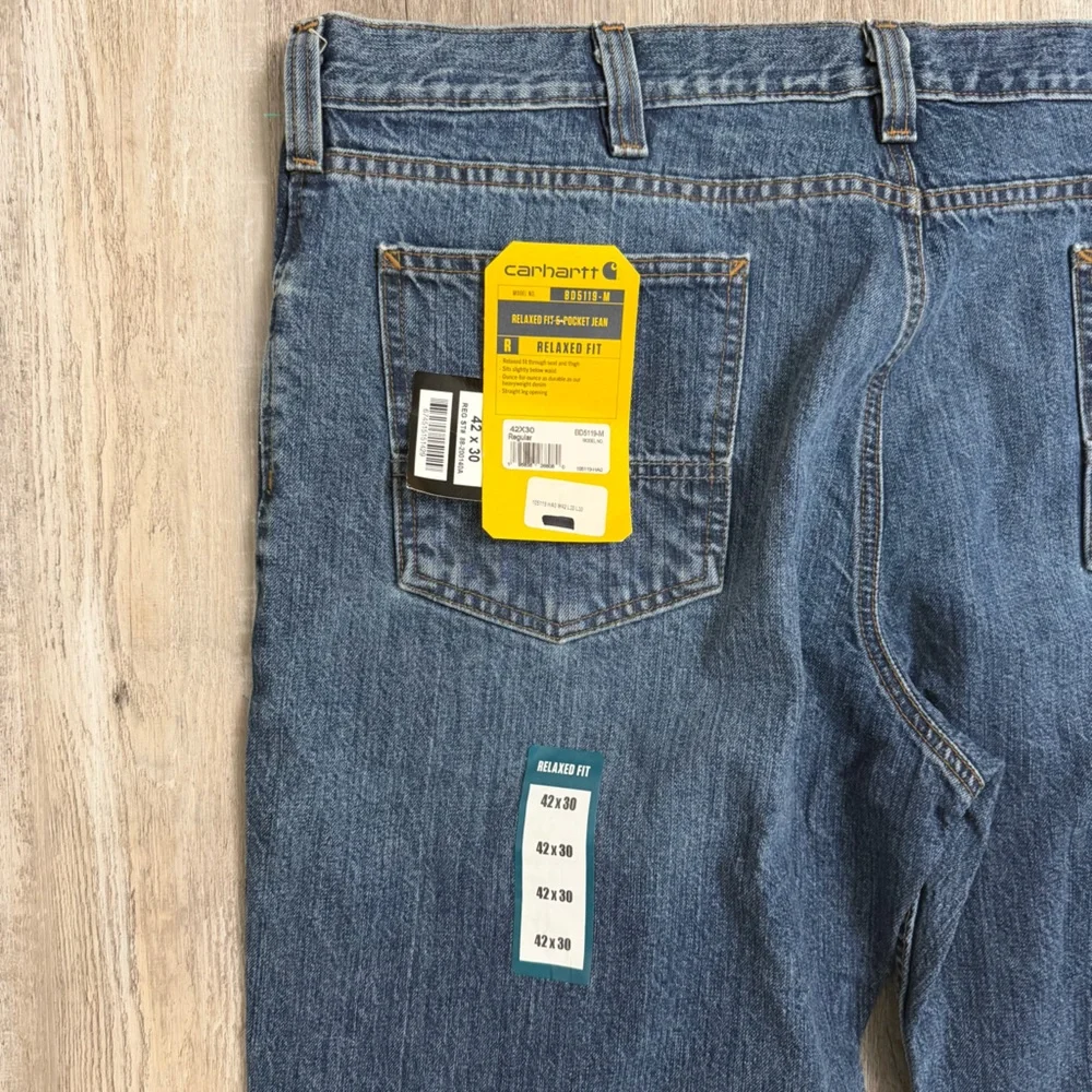 Carhartt Relaxed Fit 5-Pocket Jeans Mens Dark Wash Denim-size 42x30 *NEW w tags*